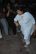 pays tribute to Mona Kapoor in Mumbai on 25th March 2012 (51).JPG